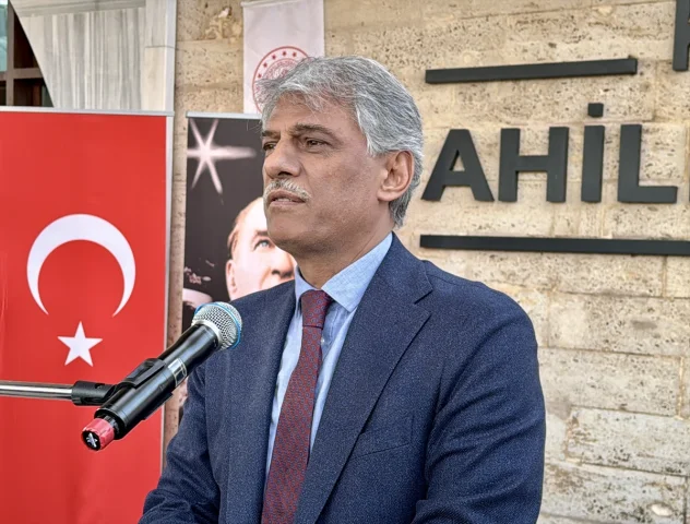 Kırşehir'de Türkçe'nin Kalbi Yeniden Atıyor: Aşık Paşa Yazma Eserleri Sergilendi