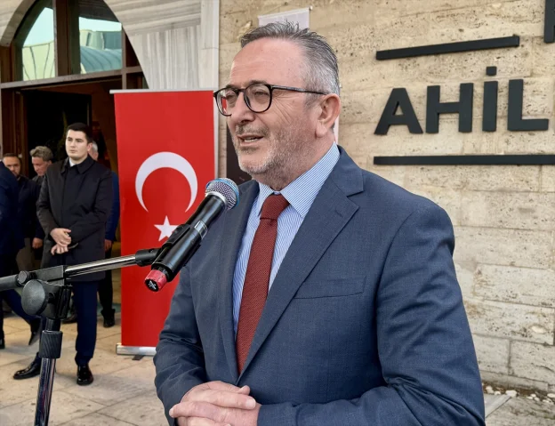 Kırşehir'de Türkçe'nin Kalbi Yeniden Atıyor: Aşık Paşa Yazma Eserleri Sergilendi