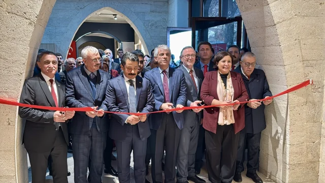 Kırşehir'de Türkçe'nin Kalbi Yeniden Atıyor: Aşık Paşa Yazma Eserleri Sergilendi
