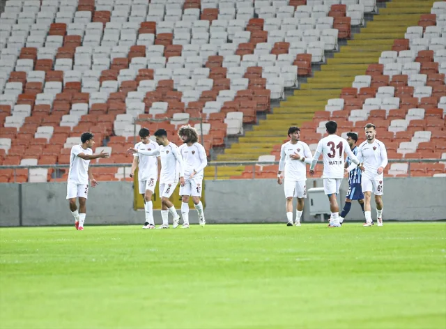 Trendyol 1. Lig'de Çekişmeli Maç: Adana Demirspor ile Hatayspor 3-3 Berabere Kaldı