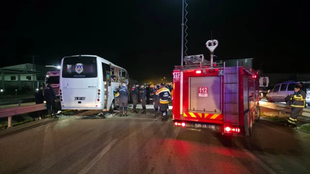 Amasya'daki kaza sonrası cezaevi nakil aracı tehlike atlattı