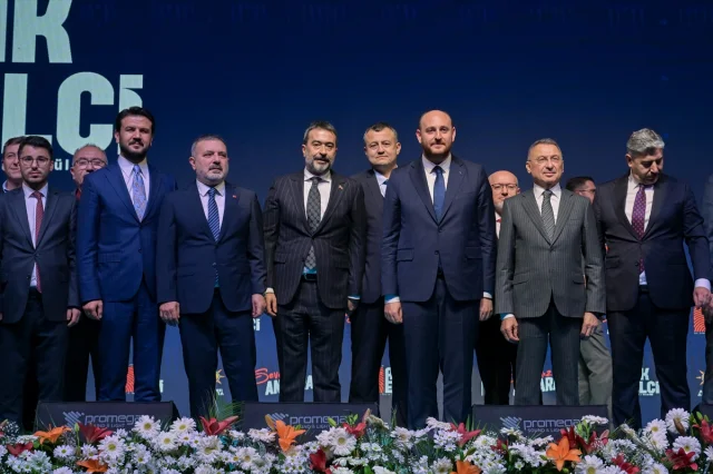 AK Parti'den Dev Hamle: 720 Bin Yeni Üye Türkiye'nin Geleceğini Şekillendiriyor