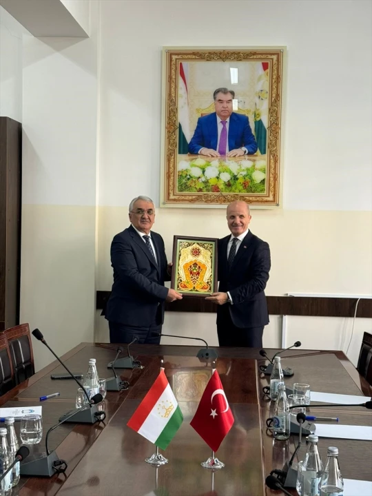 YÖK Başkanı Erol Özvar'ın Tacikistan Temasları Eğitim Dünyasında Yankı Uyandırdı