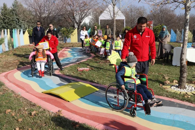 Elazığ Hipodromu'nda Başlatılan Empati Parkuru Yeni Bir Farkındalık Hareketi