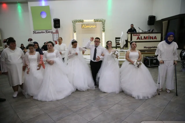 Ordu'da down sendromlu gençlerin hayali evlilikte duygusal anlar