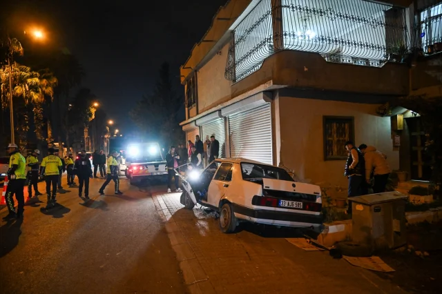 Adana'da Ehliyetsiz Sürücü Kaza Yaptı Bir Çocuk Hayatını Kaybetti
