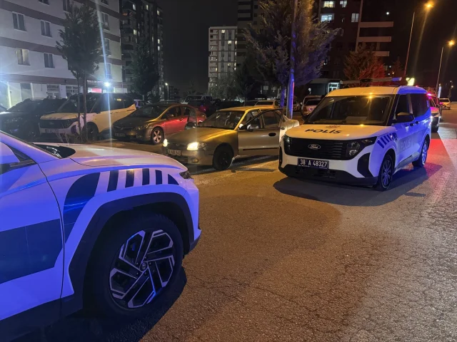 Kayseri sokaklarında aksiyon dolu kovalamaca sonucu 4 şüpheli yakayı ele verdi