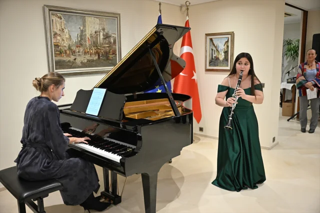 Brüksel'de genç yeteneklerin büyüleyici konseri unutulmaz anlar yaşattı