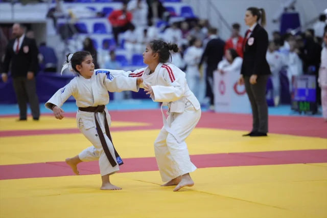 9. Uluslararası Madenci Kupası Judo Turnuvası Zonguldak'ta Başladı