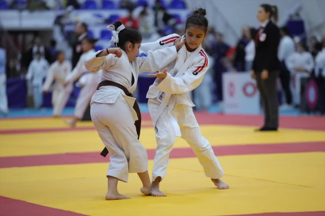 9. Uluslararası Madenci Kupası Judo Turnuvası Zonguldak'ta Başladı