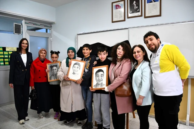 Gönüllü ressamlardan özel çocuklara ömür boyu hatıra olacak portreler