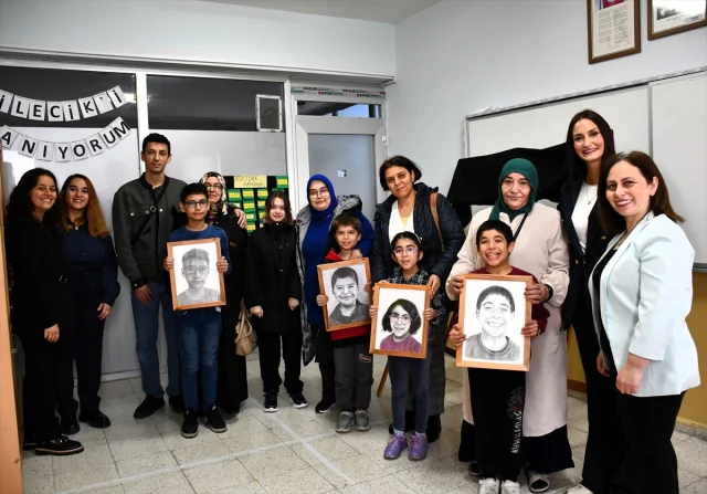 Gönüllü ressamlardan özel çocuklara ömür boyu hatıra olacak portreler