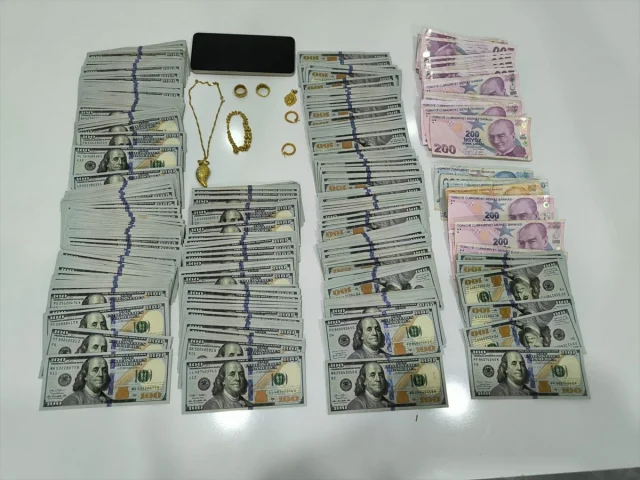 Mersin'de Sahte Polis ve Savcılara Büyük Darbe