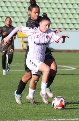 Ünye Kadın Spor Kulübünün Galibiyeti Taraftarları Sevindirdi