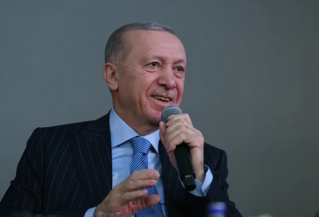 Cumhurbaşkanı Erdoğan gençlerle omuz omuza yürümenin önemi vurguladı