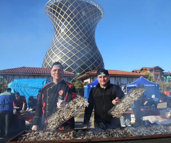 Rize Hamsi Festivali Renkli Görüntülere Sahne Oldu
