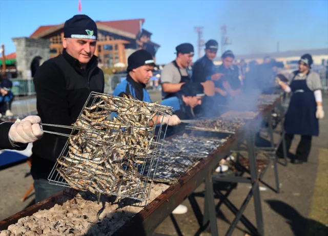 Rize Hamsi Festivali Renkli Görüntülere Sahne Oldu