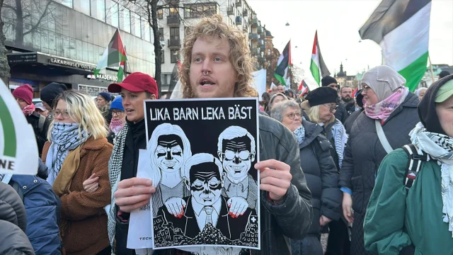 İsveç'te İsrail Protestosu Büyüyor: Yüzlerce Kişi Sokağa Döküldü