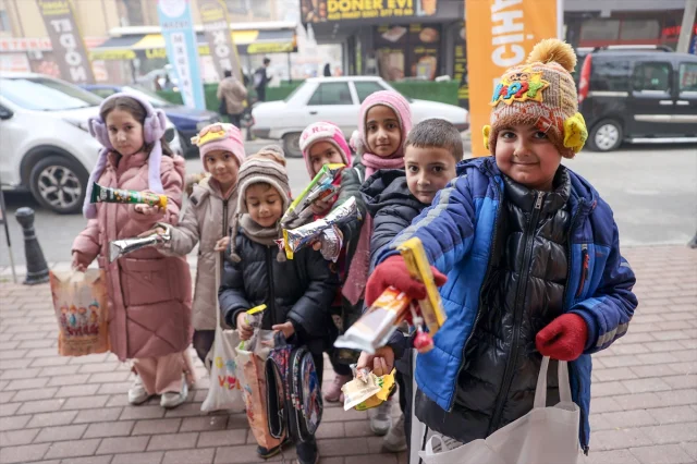 Konya'da çocuklar geleneksel şivlilik heyecanı yaşıyor