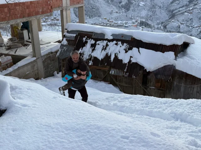 Giresun'da UMKE ekipleri zorlu koşullarda hayat kurtardı
