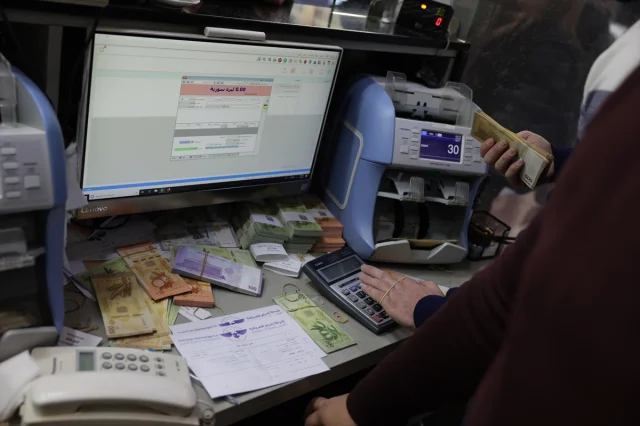 Suriye'de Yeni Banknotlar Halkın İlgisini Nasıl Çekti