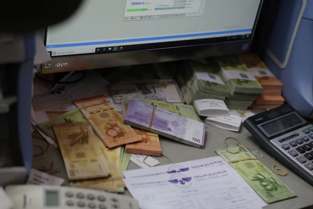 Suriye'de Yeni Banknotlar Halkın İlgisini Nasıl Çekti