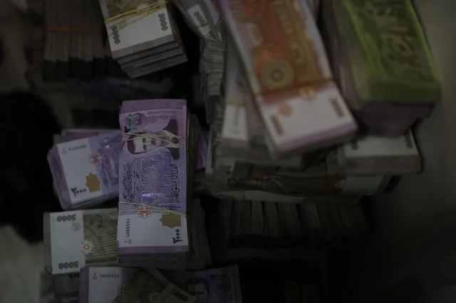 Suriye'de Yeni Banknotlar Halkın İlgisini Nasıl Çekti