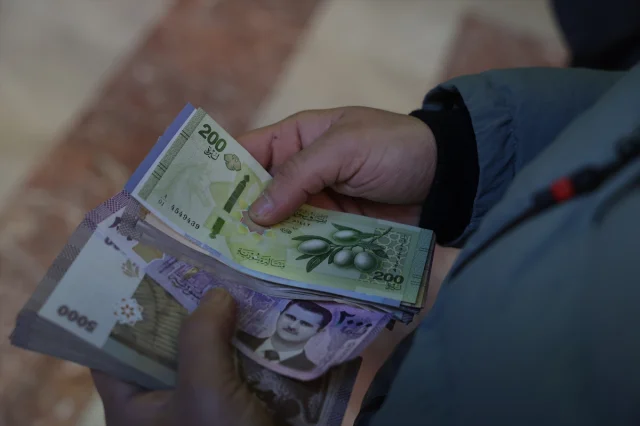 Suriye'de Yeni Banknotlar Halkın İlgisini Nasıl Çekti