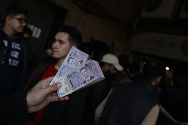 Suriye'de Yeni Banknotlar Halkın İlgisini Nasıl Çekti