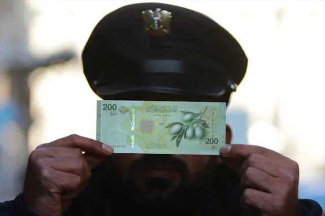 Suriye'de Yeni Banknotlar Halkın İlgisini Nasıl Çekti