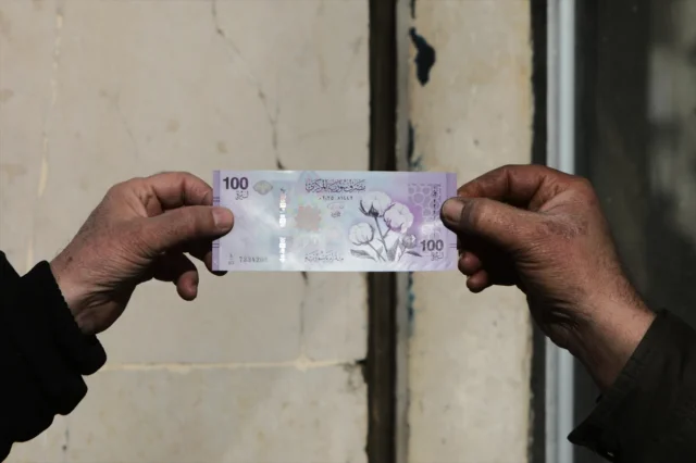 Suriye'de Yeni Banknotlar Halkın İlgisini Nasıl Çekti
