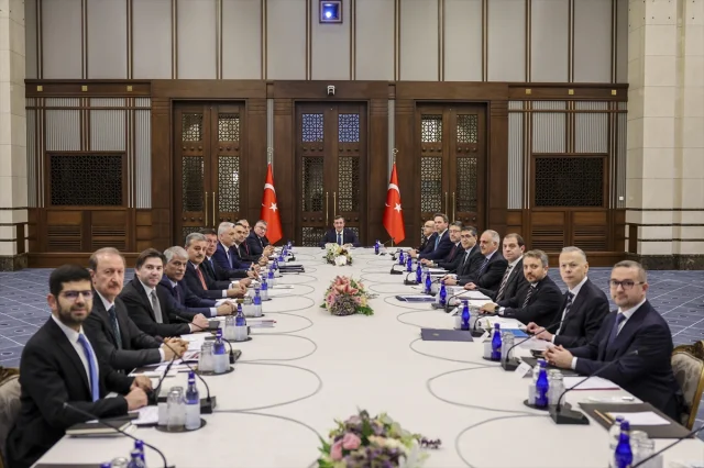 Cumhurbaşkanı Yardımcısı başkanlığındaki toplantıda ekonomik rotalar belirlendi