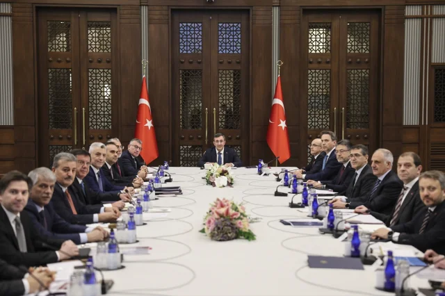 Cumhurbaşkanı Yardımcısı başkanlığındaki toplantıda ekonomik rotalar belirlendi