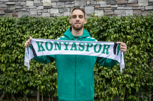 Konyaspor'dan büyük transfer Berkan Kutlu kadroya katıldı