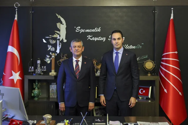 CHP Lideri Özel ve DYP Başkanı Küpeli'nin Kritik Görüşmesi Gündemde