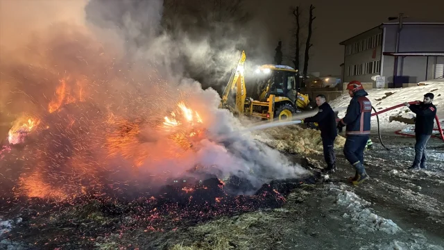 Sakarya'da alev alan saman yüklü tır korku dolu anlar yaşattı