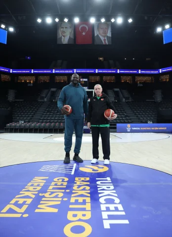 Turkcell ve Shaquille O’Neal'in milyonluk reklam anlaşması