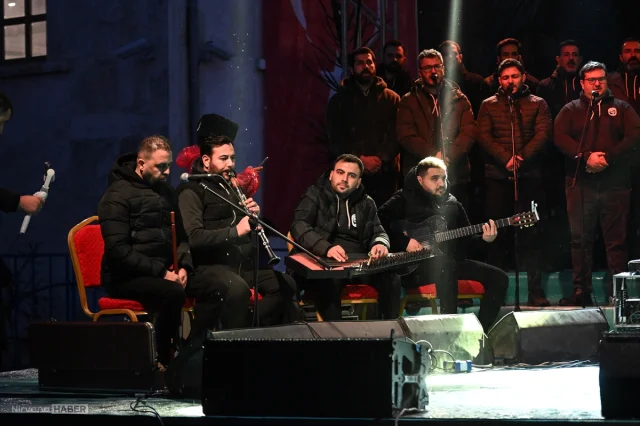 Antakya Medeniyetler Korosu Hatay'da duygusal bir konser verdi