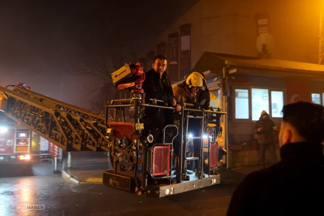 Kağıthane'deki yangında yaşanan drama itfaiye nefes kesen bir operasyonla son verdi