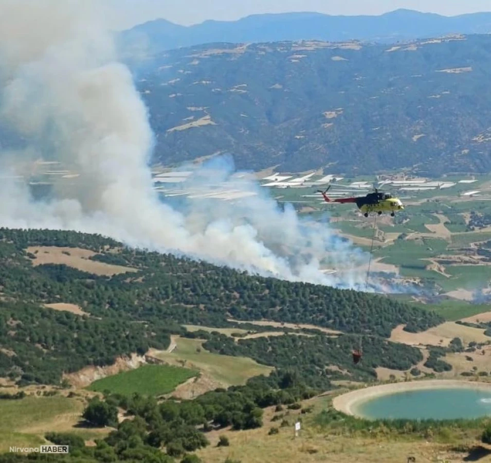 Manisa'nın Sarıgöl ilçesinde çıkan orman yangını havadan müdahaleyle kontrol altına alındı