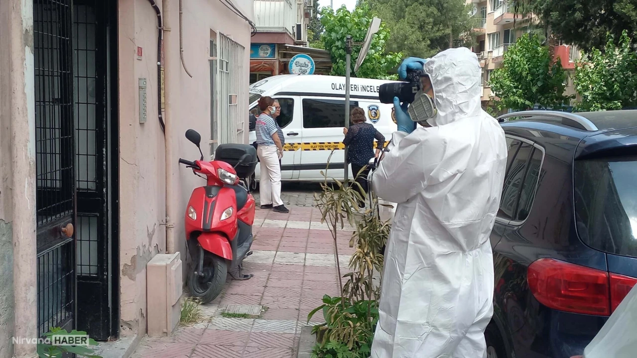 Kötü koku harekete geçirdi; modacı evinde ölü bulundu