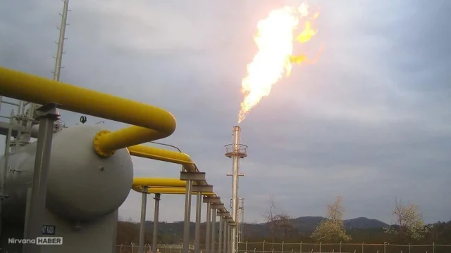 QatarEnergy, "askeri saldırılar" nedeniyle LNG üretimini durdurdu
