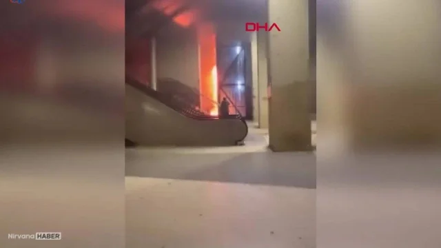 Taksim Metro İstasyonu'nda yangın! Alt geçit kapatıldı