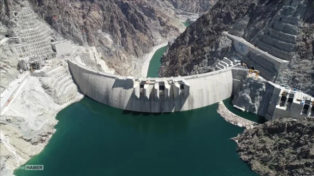 Günlük elektrik üretimi barajlardaki doluluk oranı ile tavan yaptı