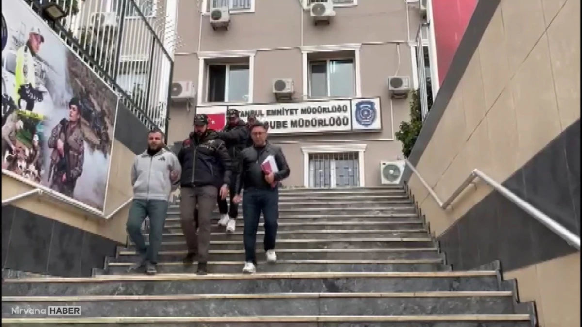 Fatih'te 40 kilo gümüş çalan 4 şüpheli yakalandı