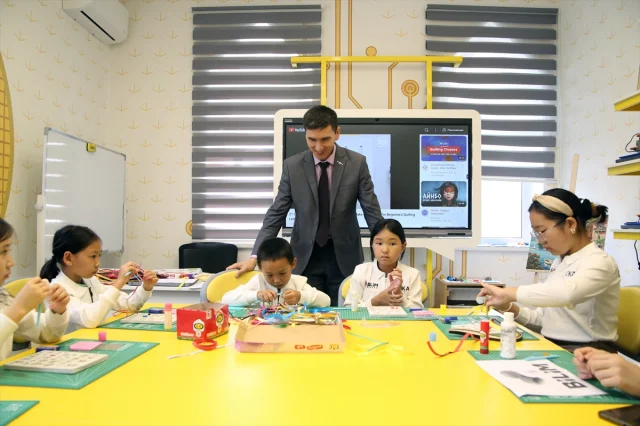 Bişkek'te Türk İşbirliğiyle Açılan Bilim Merkezi Çocukların Geleceğine Işık Tutuyor