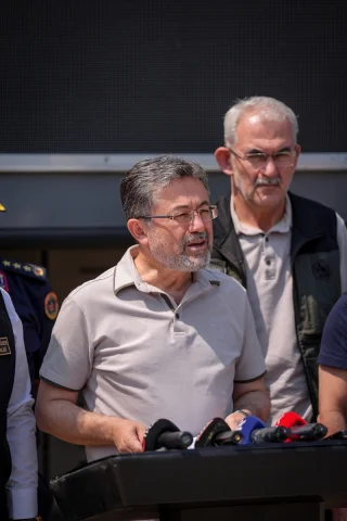 İbrahim Yumaklı: Orman Yangınları Hızla Kontrol Altına Alınıyor