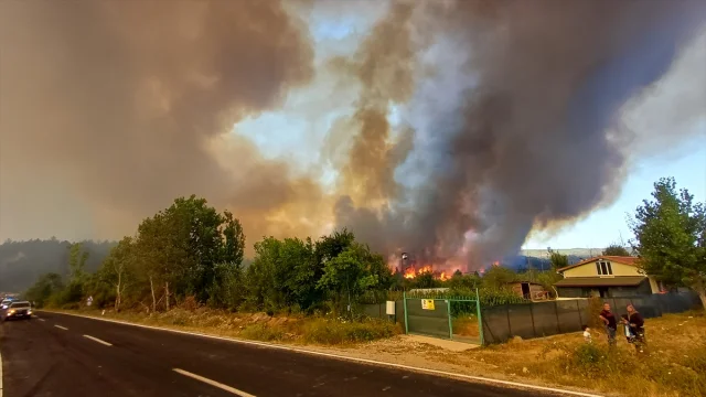 Karabük'te Eş Zamanlı Orman Yangınları Halkı Tedirgin Etti