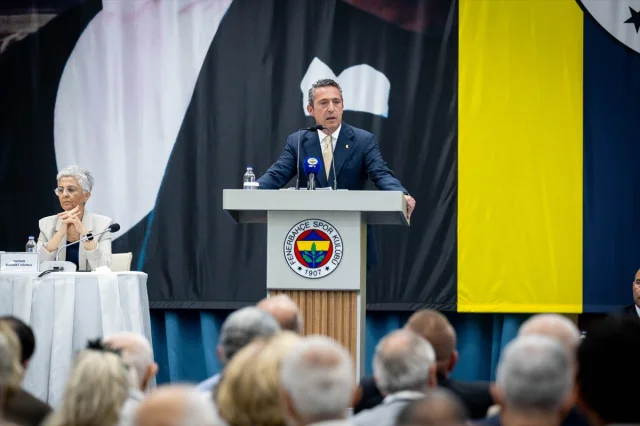 Fenerbahçe'de Gergin Toplantı: Ali Koç Aziz Yıldırım'a Yanıt Verdi
