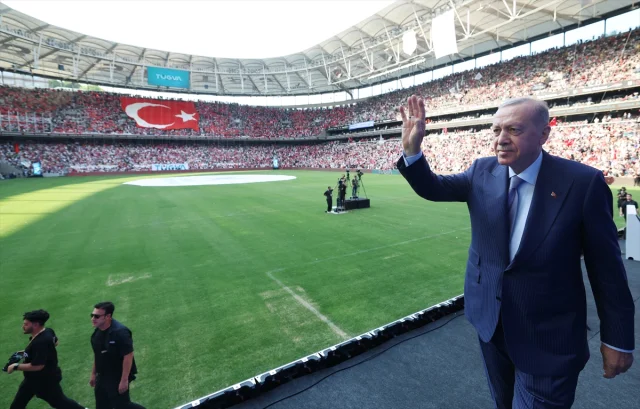 Cumhurbaşkanı Erdoğan Demokrasi Zaferini Kutladı
